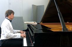 Xavier Palacios, Pianist and Accompanist